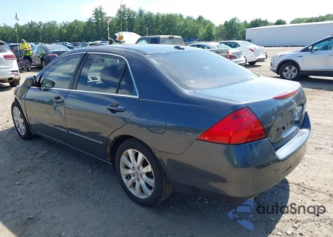 2007 Honda Accord 3.0 Ex z USA, uszkodzony, nr VIN 1HGCM66517A061967